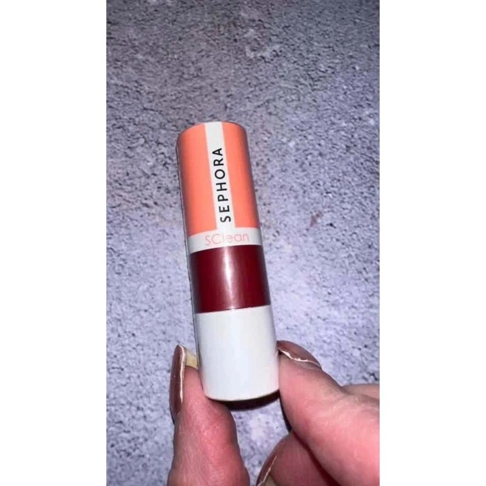 Sephora Collection Clean Vegan Hydrating Satin Lipstick in the shade 10 Aster